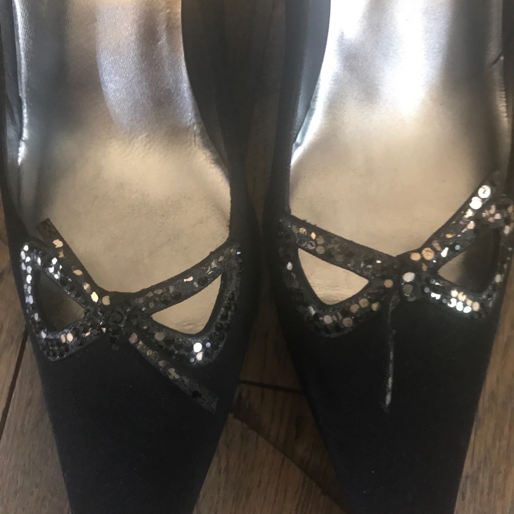 Stuart Weitzman - Picture 3 of 6